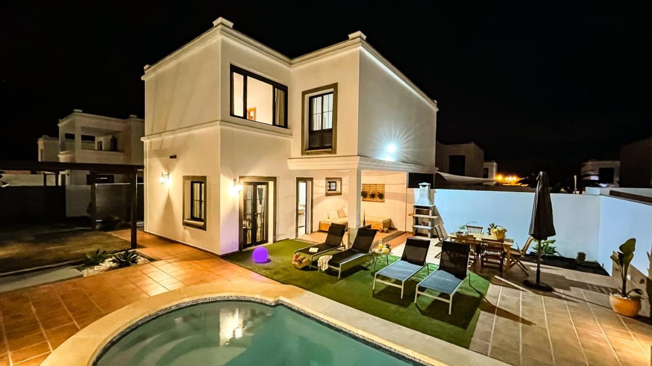 Villa Vulcano Playa Blanca  Buitenkant foto