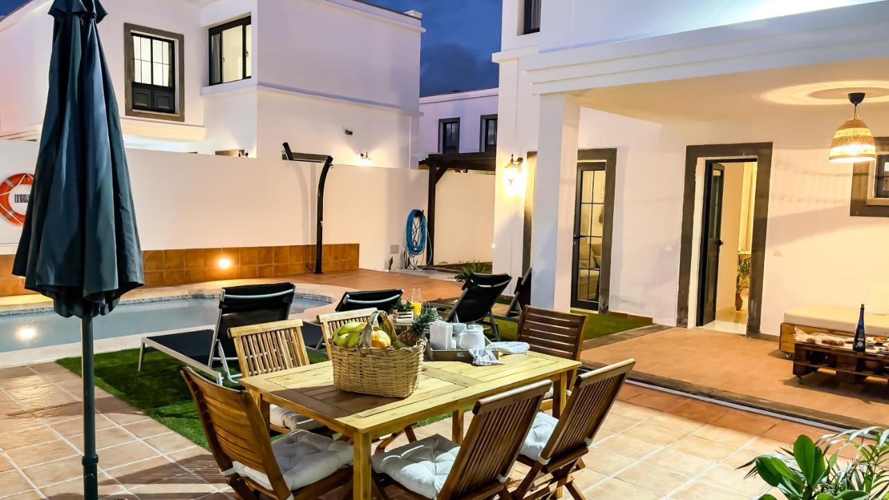 Villa Vulcano Playa Blanca  Buitenkant foto